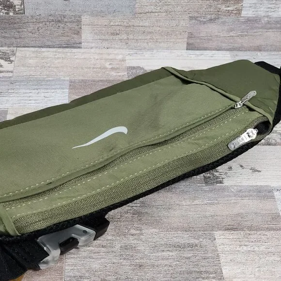 Nike Challenger Waist Fanny Pack Large 1 Liter Running Outdoor Mesh Back Green - Picture 4 of 8